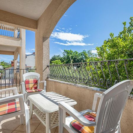 Ferienwohnung House Laura 200M From The Beach And The Center Poreč Exterior foto