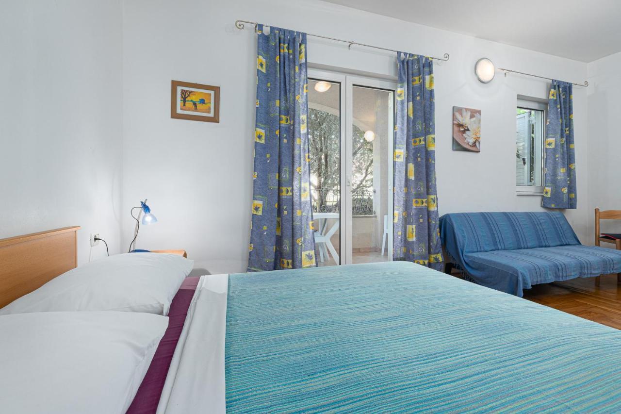 Ferienwohnung House Laura 200M From The Beach And The Center Poreč Exterior foto